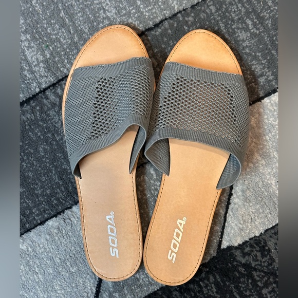 Soda Gray Women's Slide Sandals size 10 - Picture 1 of 1